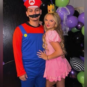 PRINCESS PEACH COSTUME 👑